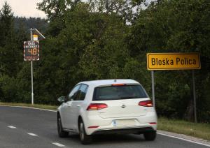 PRIKAZOVALNIK HITROSTI BLOŠKA POLICA 01 FOTO LJUBO VUKELIČ